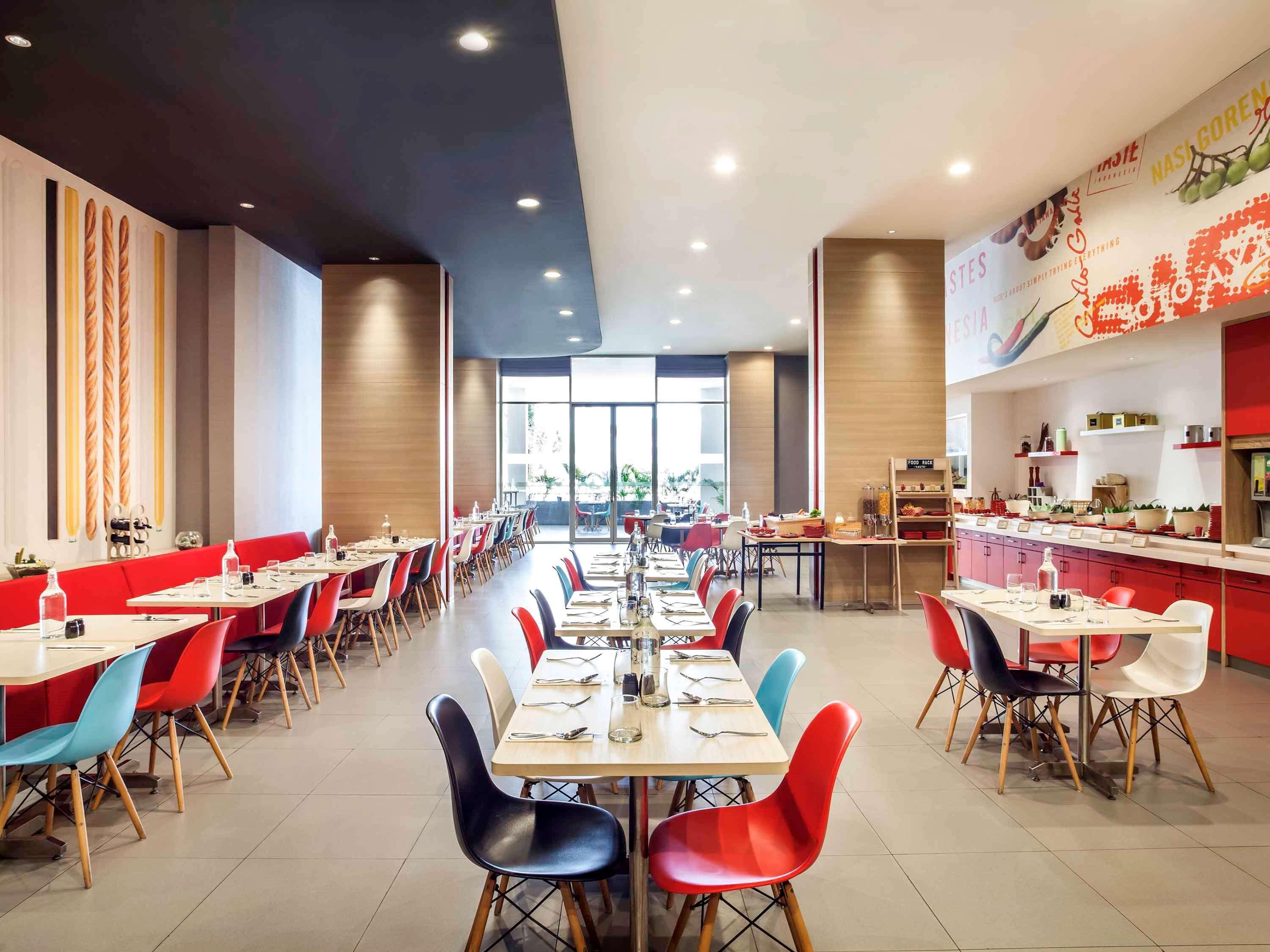 Ibis Jakarta Harmoni Exterior photo